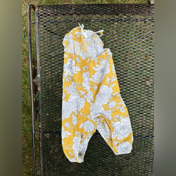 Girls Yellow Pant Romper Size 12 Months By Shabby Chic with snap-ease bottoms - Picture 9 of 10